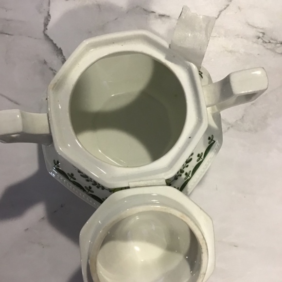 Johnson Bros Greenfield Sugar Bowl White Ceramic Octagon Floral Design England - Picture 3 of 4